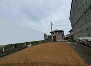 岡山市で木造平屋住宅を解体し真砂土で整地した後の敷地の様子
